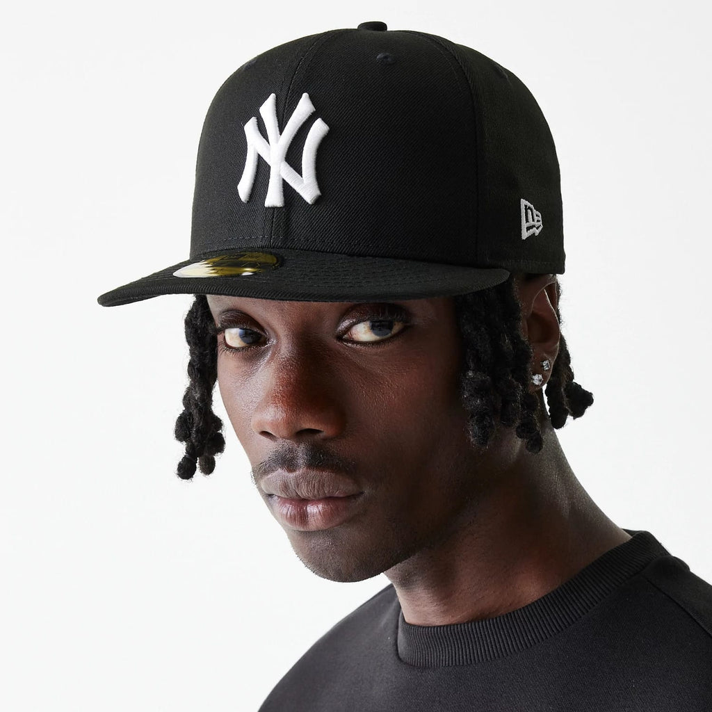 New York Yankees Essential Black 59FIFTY Cap-klyvox