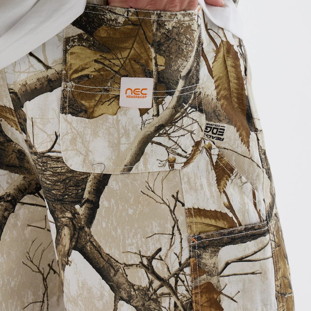 New Era Earthy Skin Real Tree Snow Oversized Shorts-klyvox