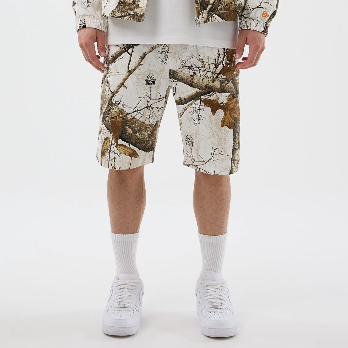 New Era Earthy Skin Real Tree Snow Oversized Shorts-klyvox