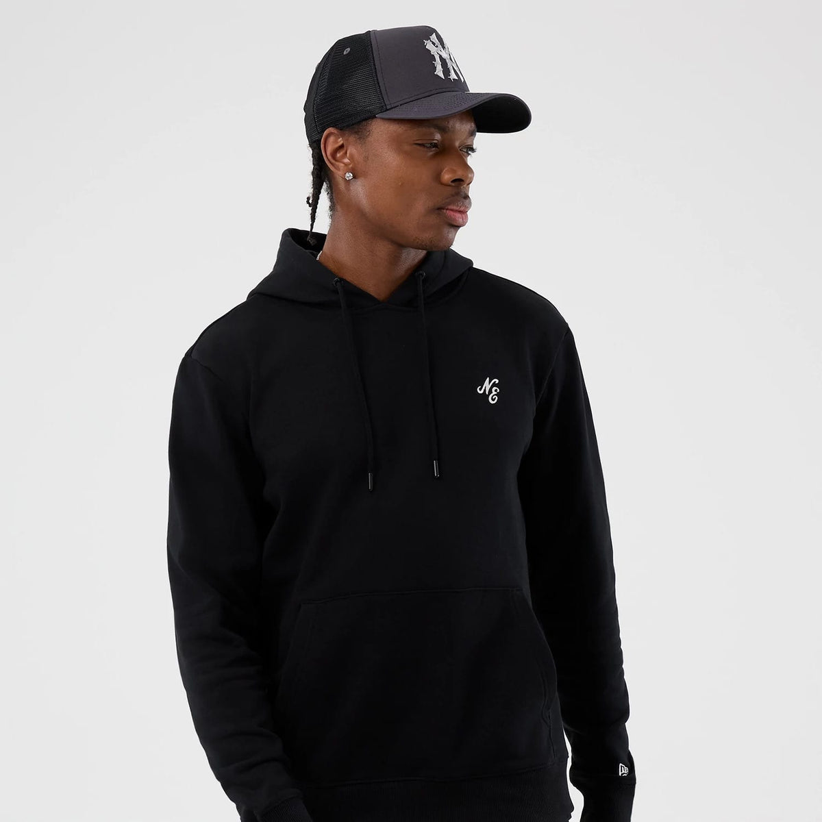 New Era Street Graphic Black Pullover Hoodie-klyvox