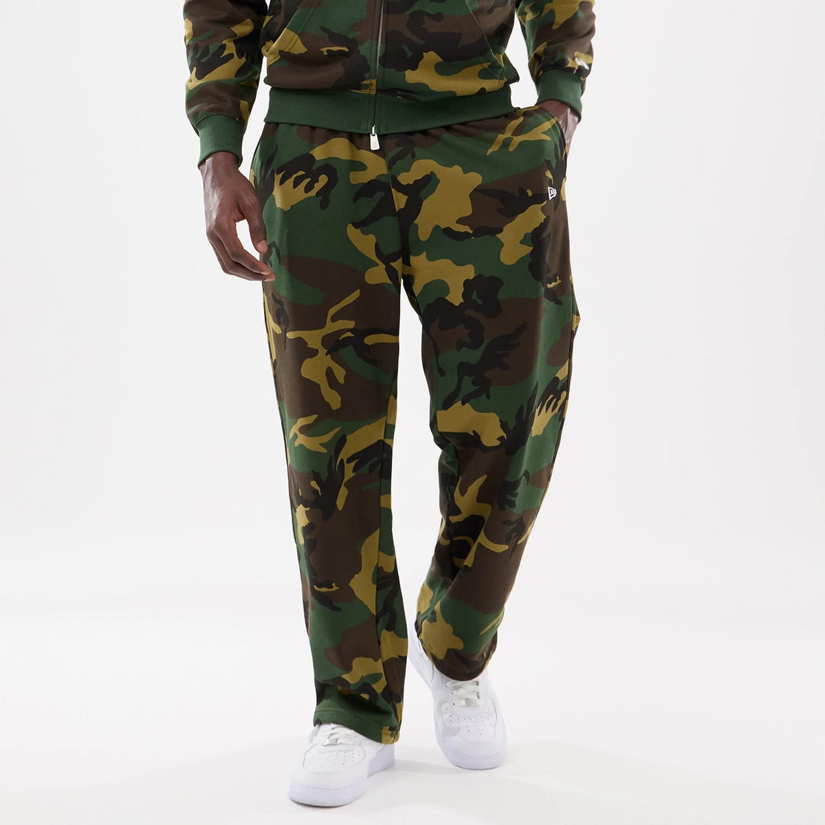 New Era Woodland Camo Joggers-klyvox