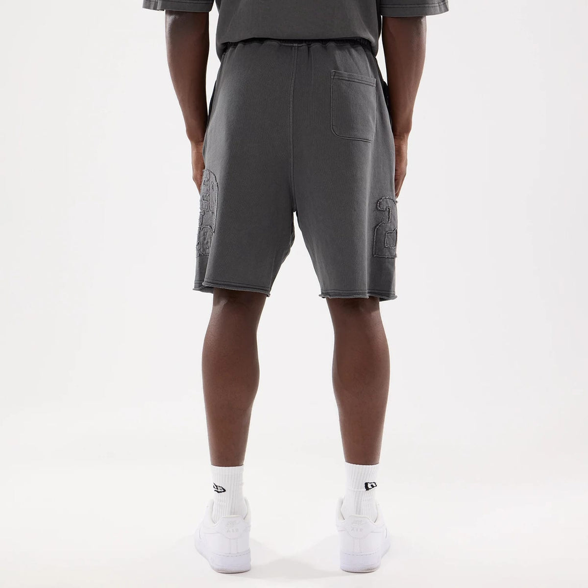 New Era Street Archived Black Oversized Shorts-klyvox
