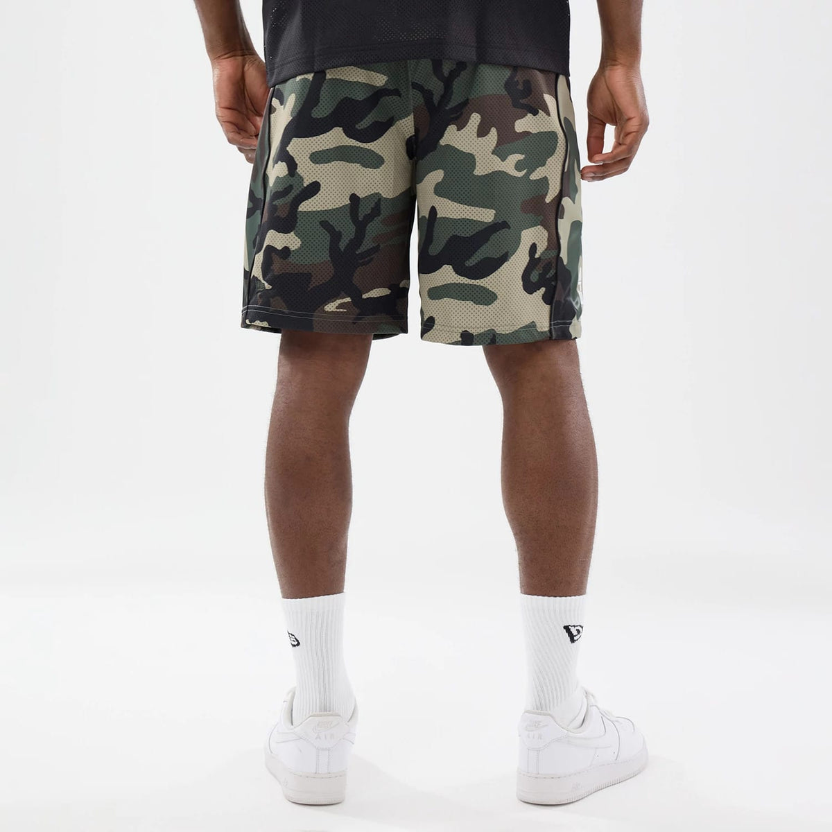 New Era Bermuda 6 Day Camo Oversized Shorts-klyvox