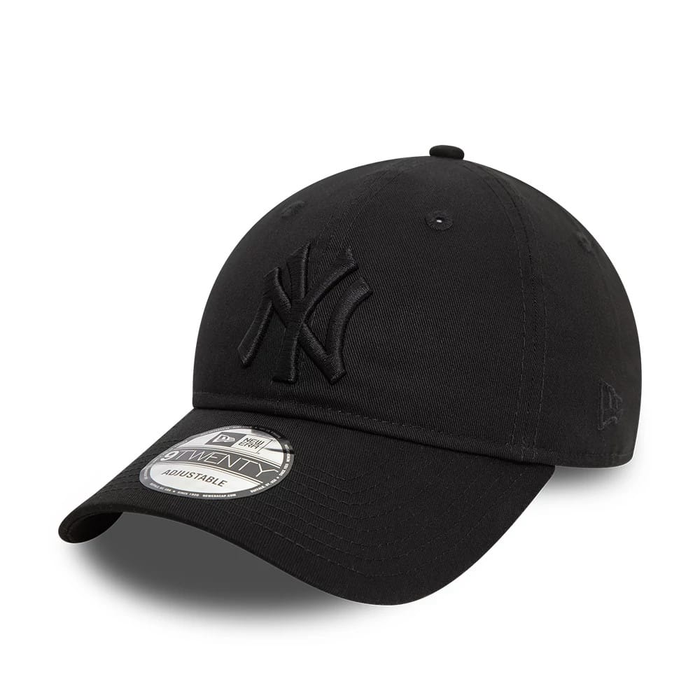 New York Yankees League Essential Black On Black 9TWENTY Adjustable Cap-klyvox