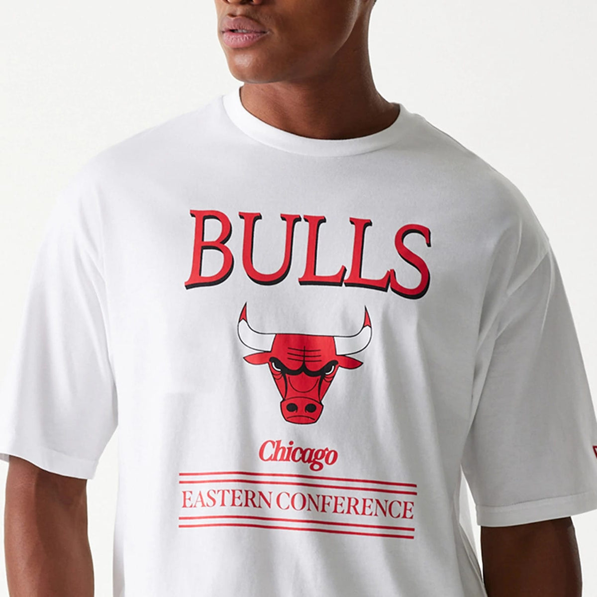 Chicago Bulls NBA Team Graphic White Oversized T-Shirt-klyvox
