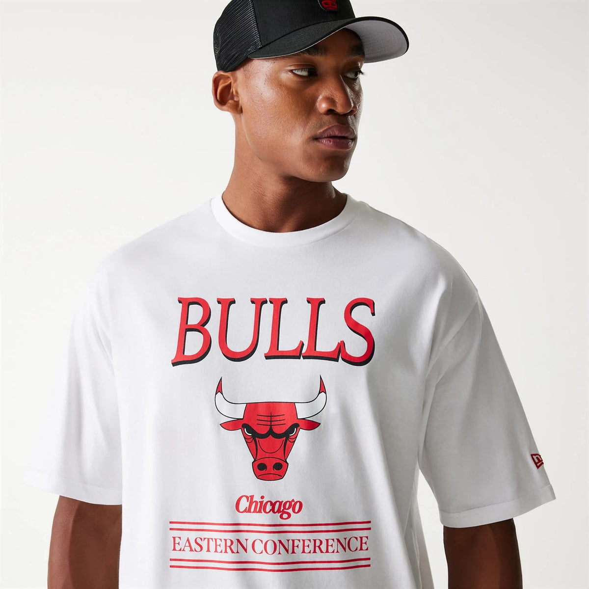 Chicago Bulls NBA Team Graphic White Oversized T-Shirt-klyvox