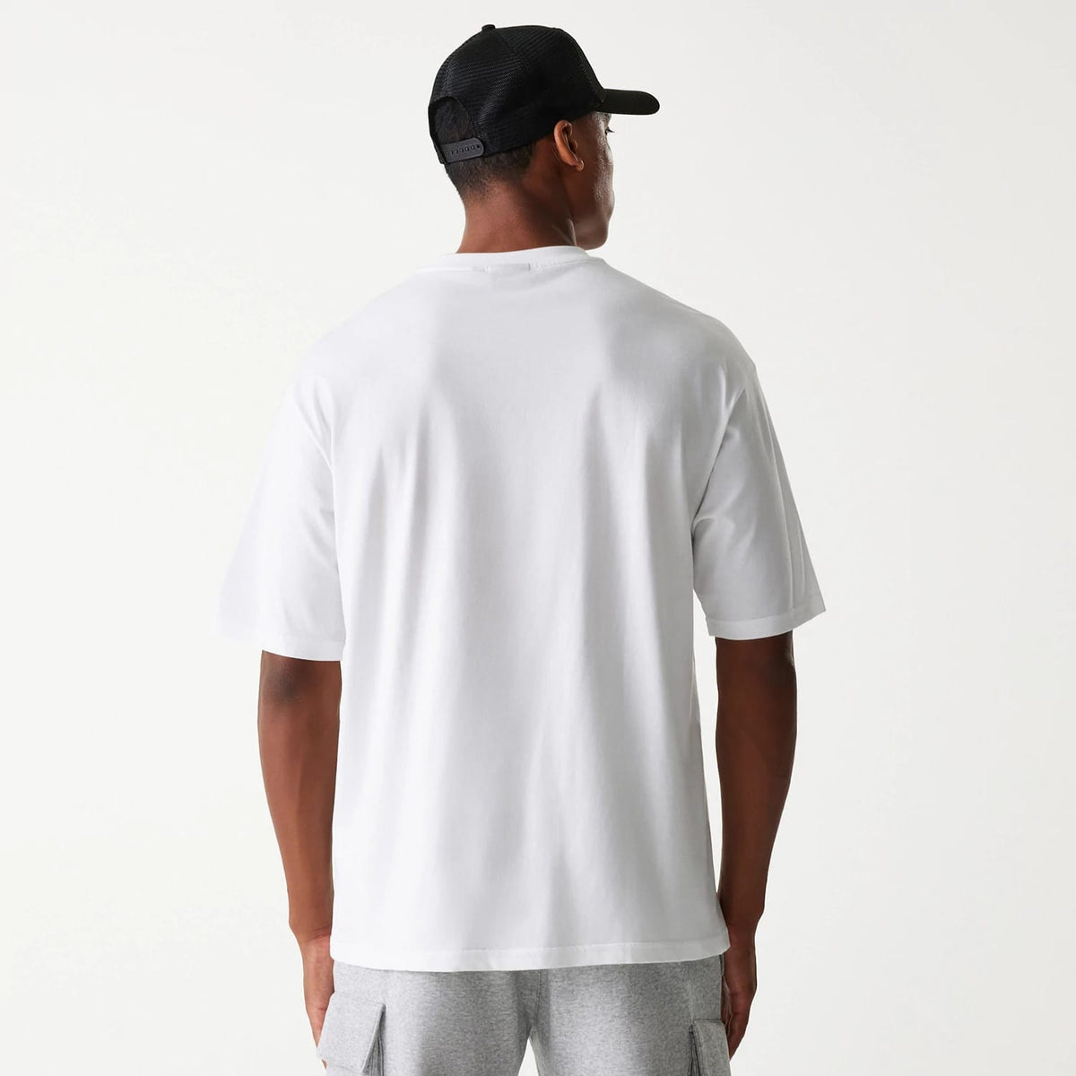 Chicago Bulls NBA Team Graphic White Oversized T-Shirt-klyvox