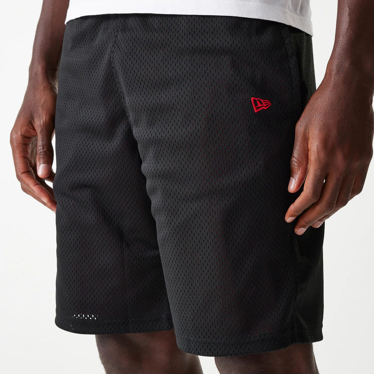 New Era Black Mesh Shorts-klyvox