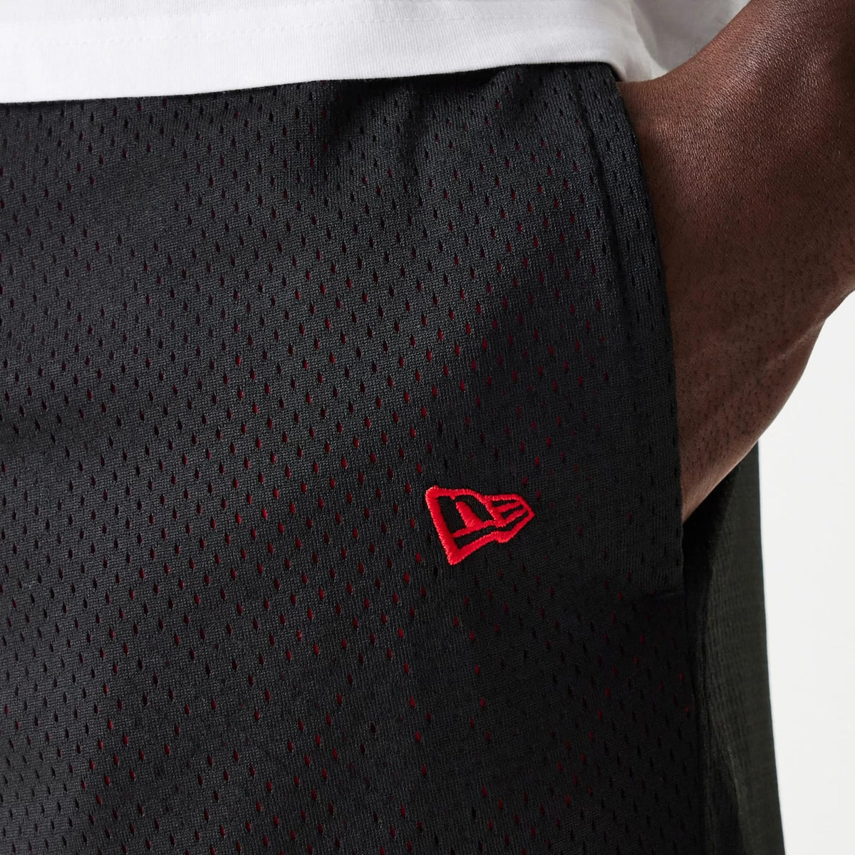 New Era Black Mesh Shorts-klyvox