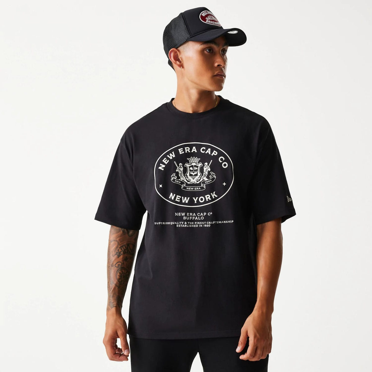 New Era Crest Black Oversized T-Shirt-klyvox