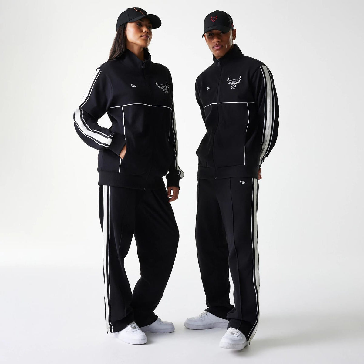 Chicago Bulls NBA Outline Black Track Jacket-klyvox