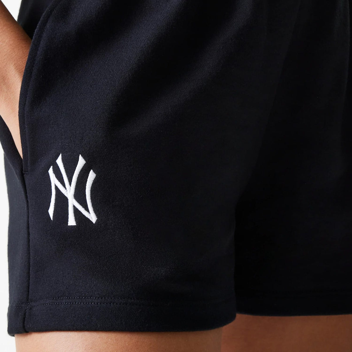 New York Yankees Womens MLB Midi League Essential Black Shorts-klyvox