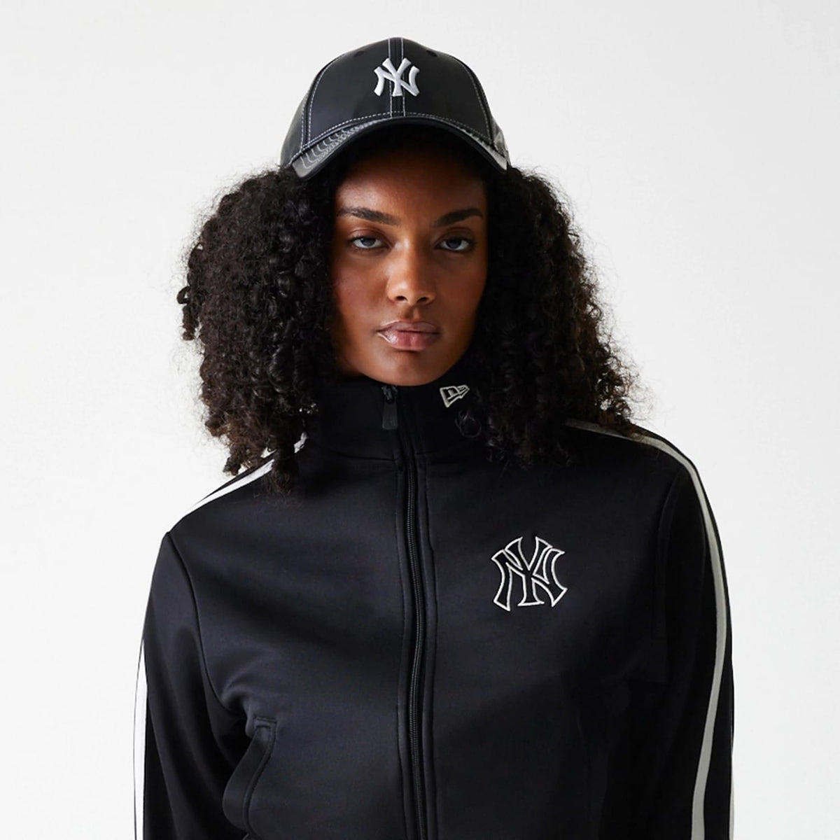 New York Yankees Womens MLB Midi Logo Black Track Jacket-klyvox