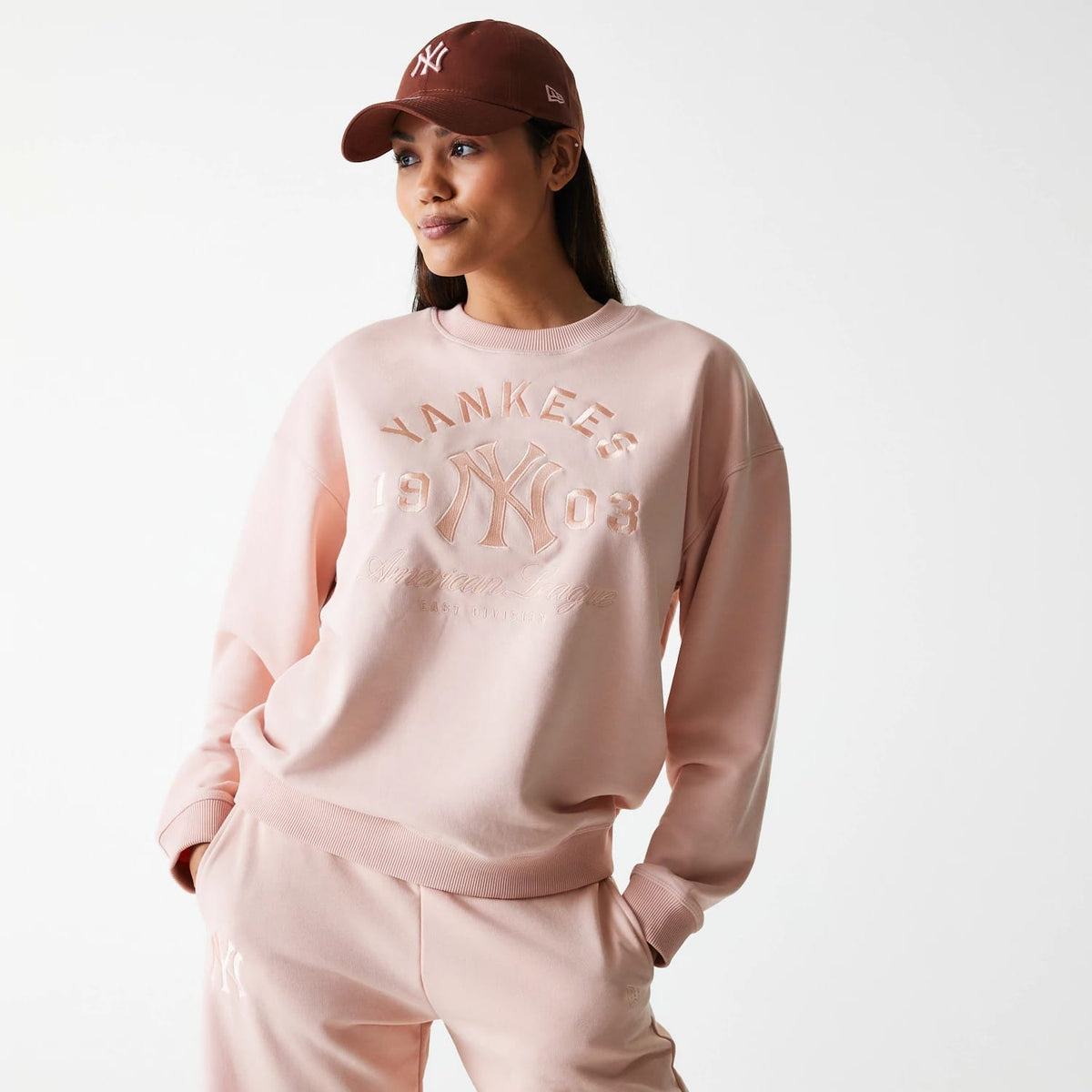 New York Yankees Womens MLB Tonal Graphic Pastel Pink Oversized Crew Neck Sweater-klyvox