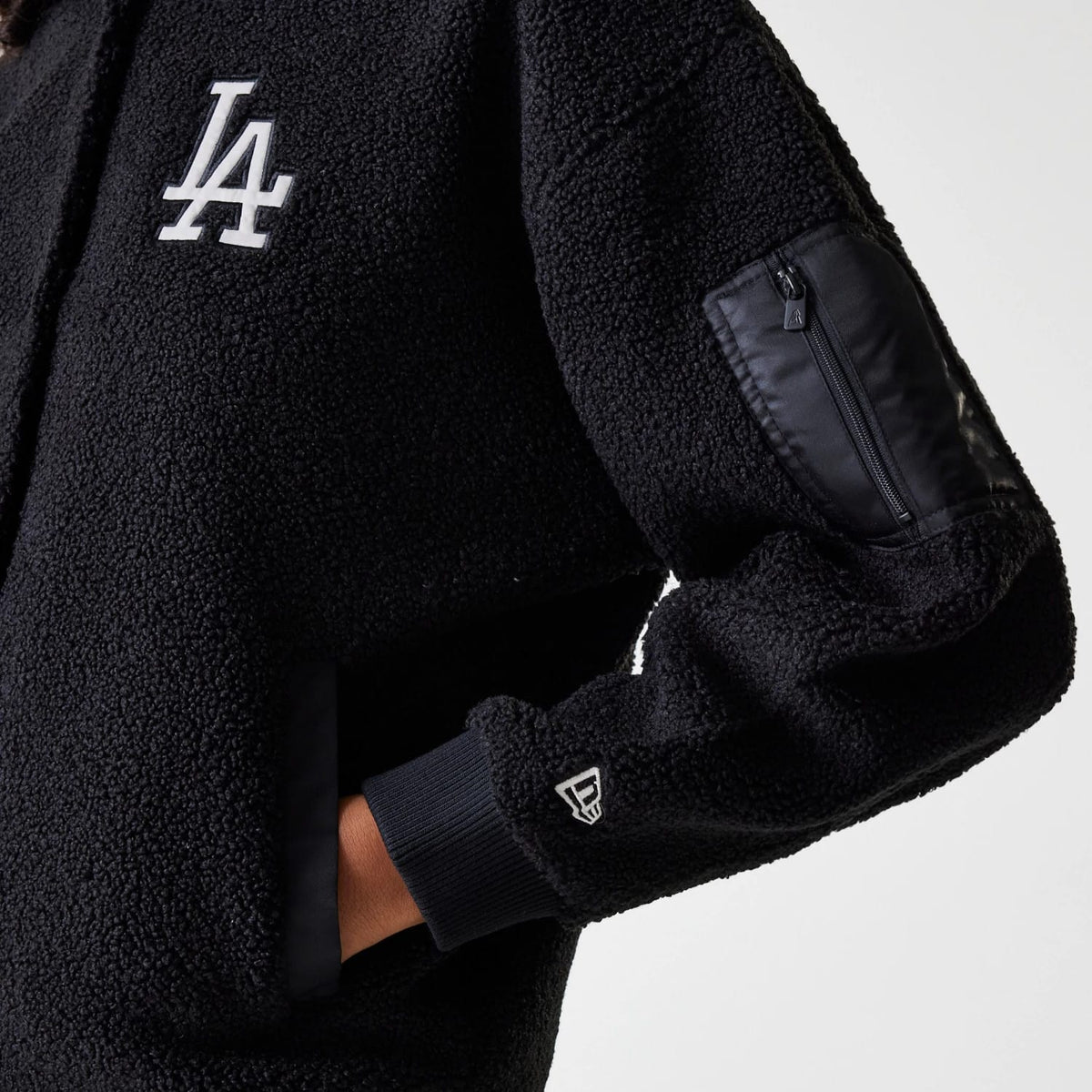 LA Dodgers Womens MLB Black Oversized Sherpa Bomber Jacket-klyvox