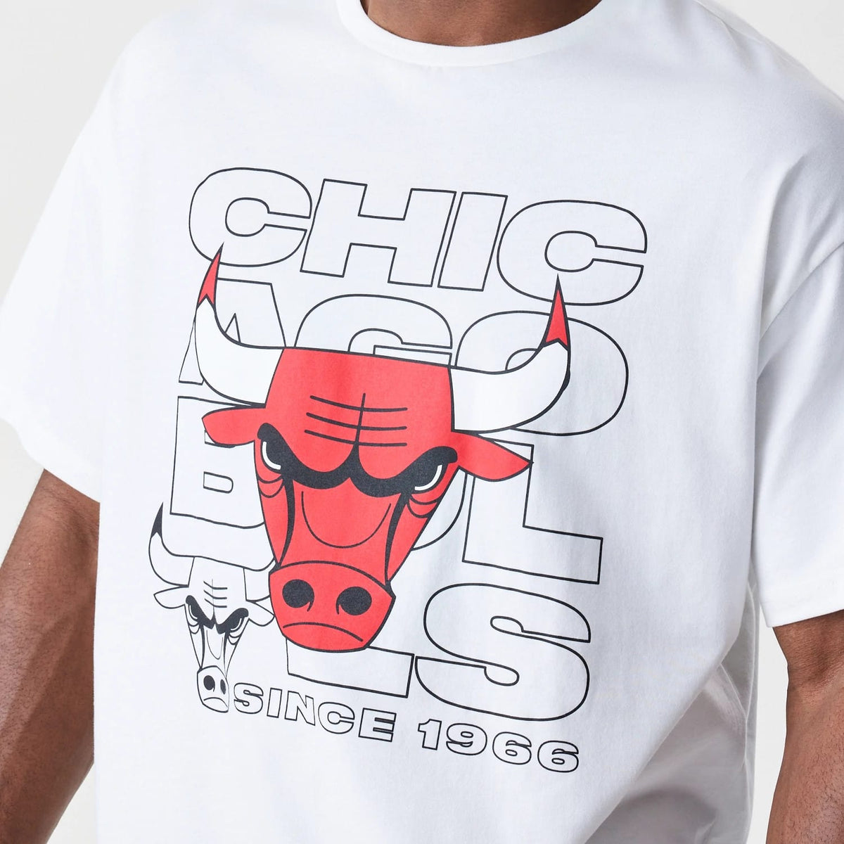 Chicago Bulls NBA Outline Graphic White Oversized T-Shirt-klyvox