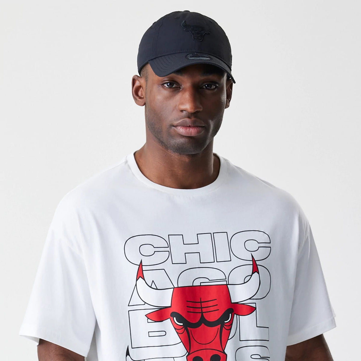Chicago Bulls NBA Outline Graphic White Oversized T-Shirt-klyvox