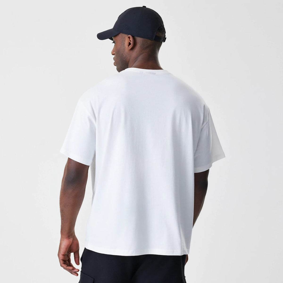 Chicago Bulls NBA Outline Graphic White Oversized T-Shirt-klyvox