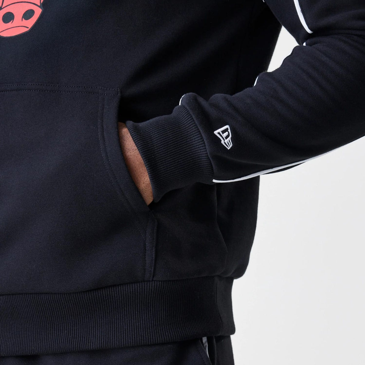 Chicago Bulls NBA Piping Stripe Black Oversized Pullover Hoodie-klyvox