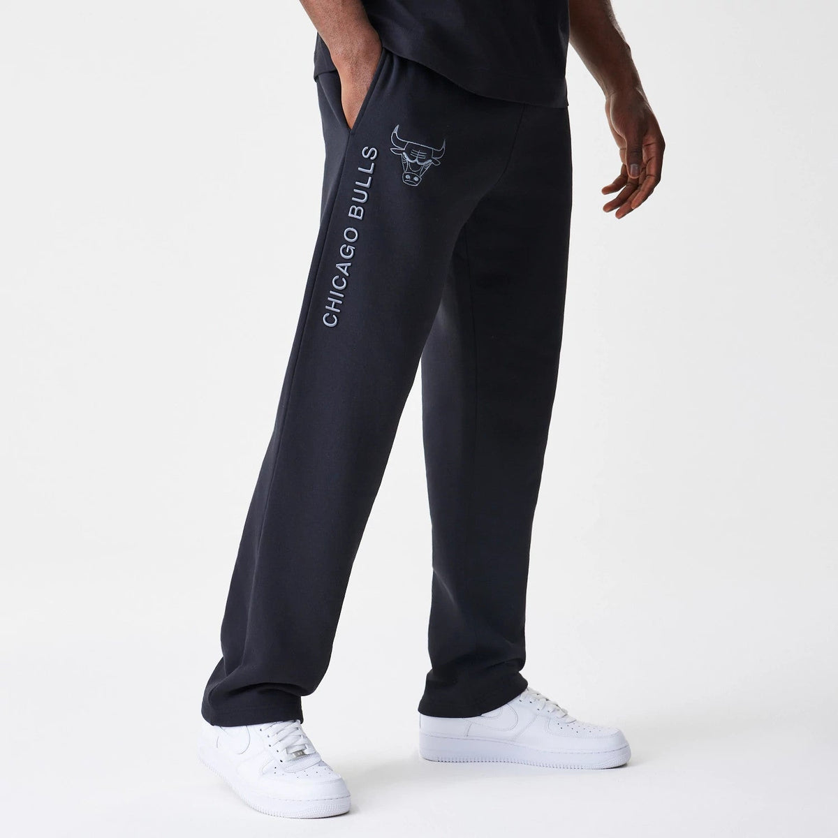 Chicago Bulls NBA Linear Black Straight Leg Joggers-klyvox