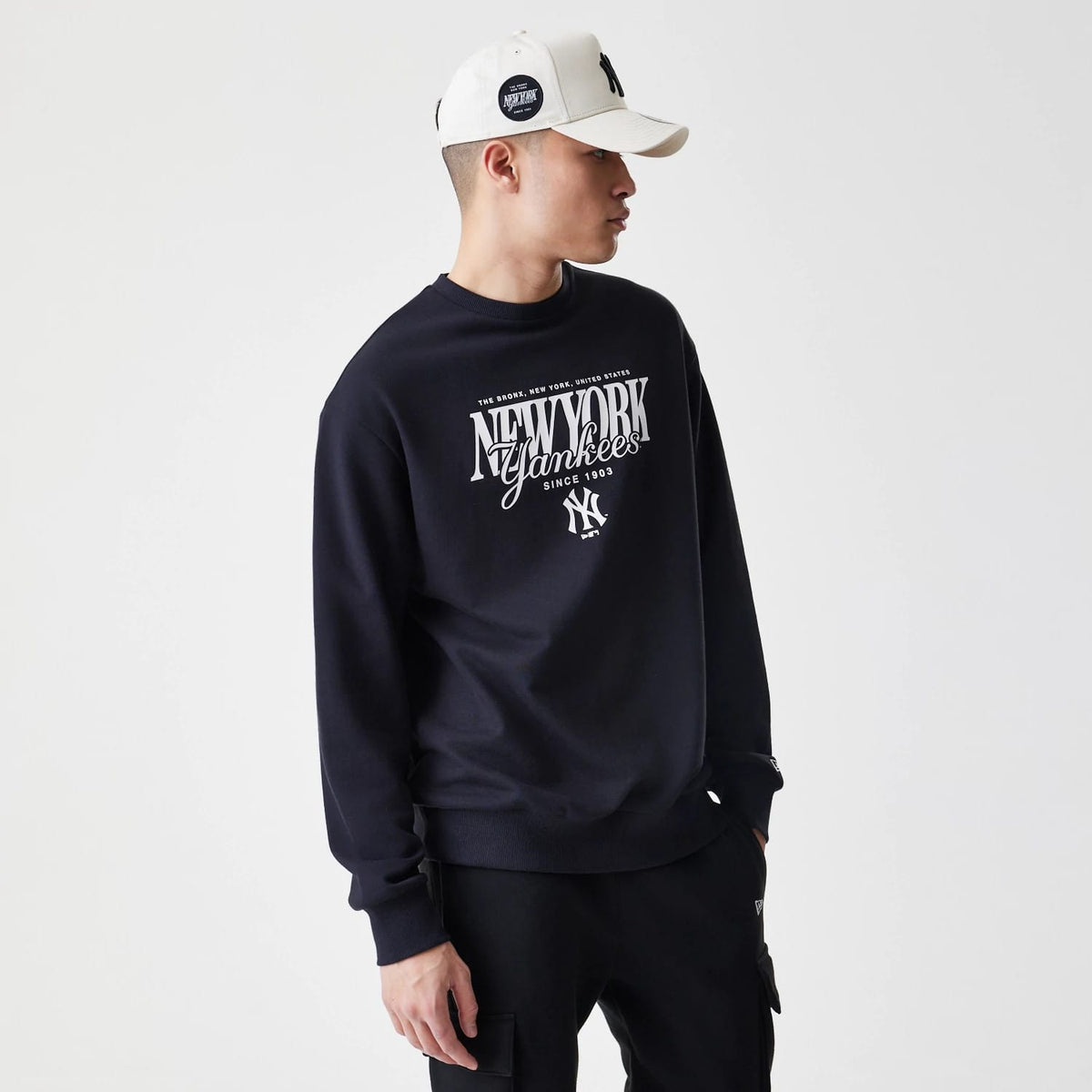 New York Yankees MLB Script Black Crew Neck Sweater-klyvox