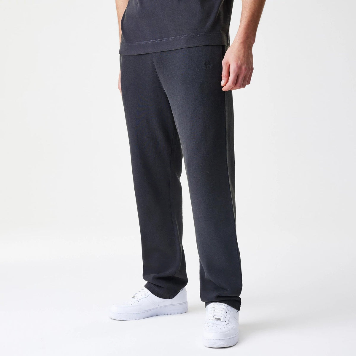 New Era Washed Black Straight Leg Joggers-klyvox