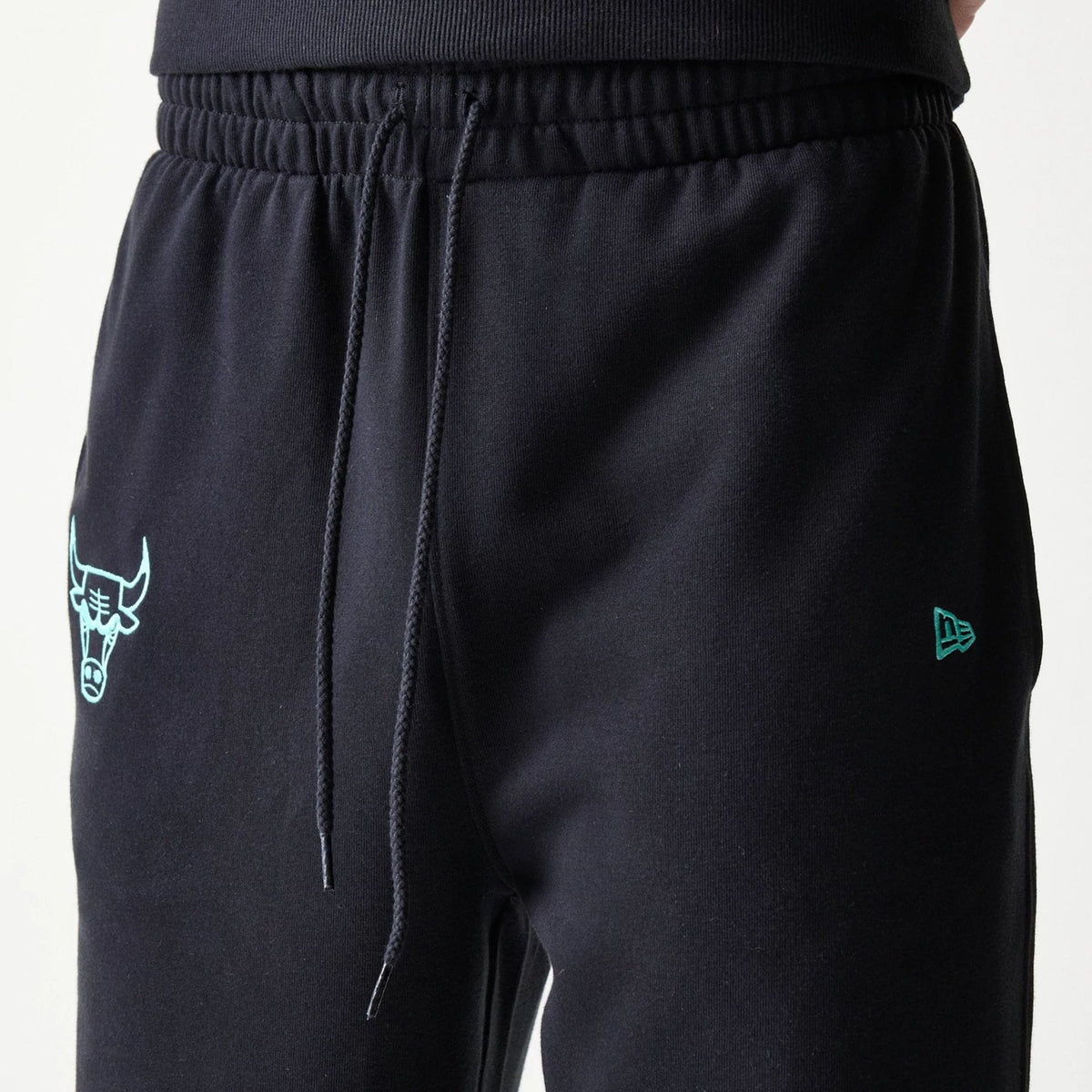 Chicago Bulls NBA League Essential Black Joggers-klyvox