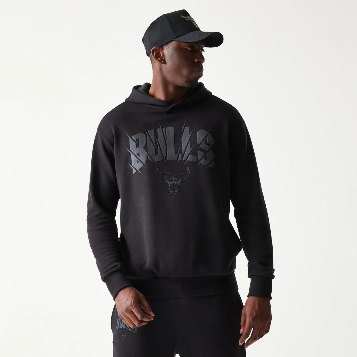 Chicago Bulls NBA Black Oversized Pullover Hoodie-klyvox