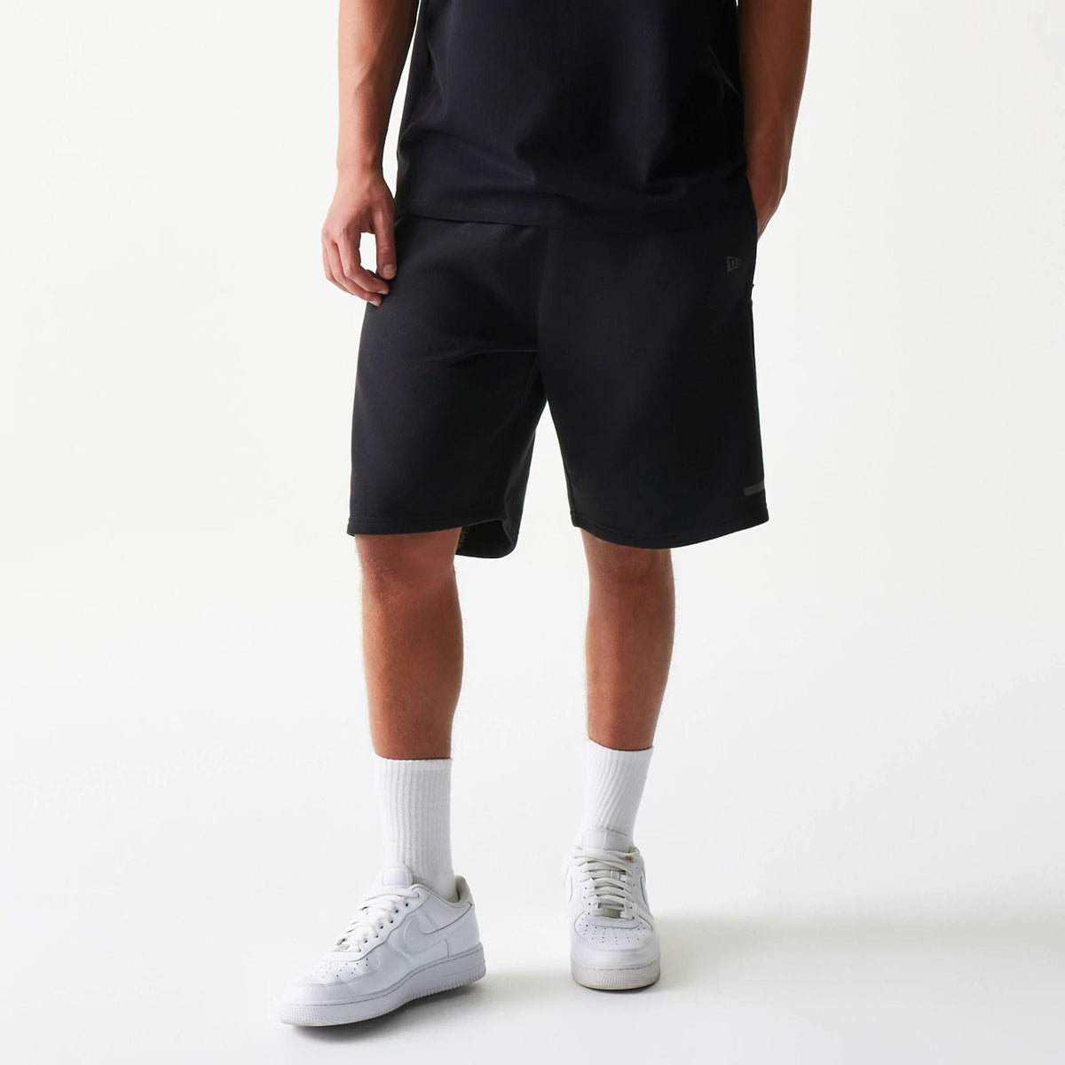 New Era Tech Black Shorts-klyvox