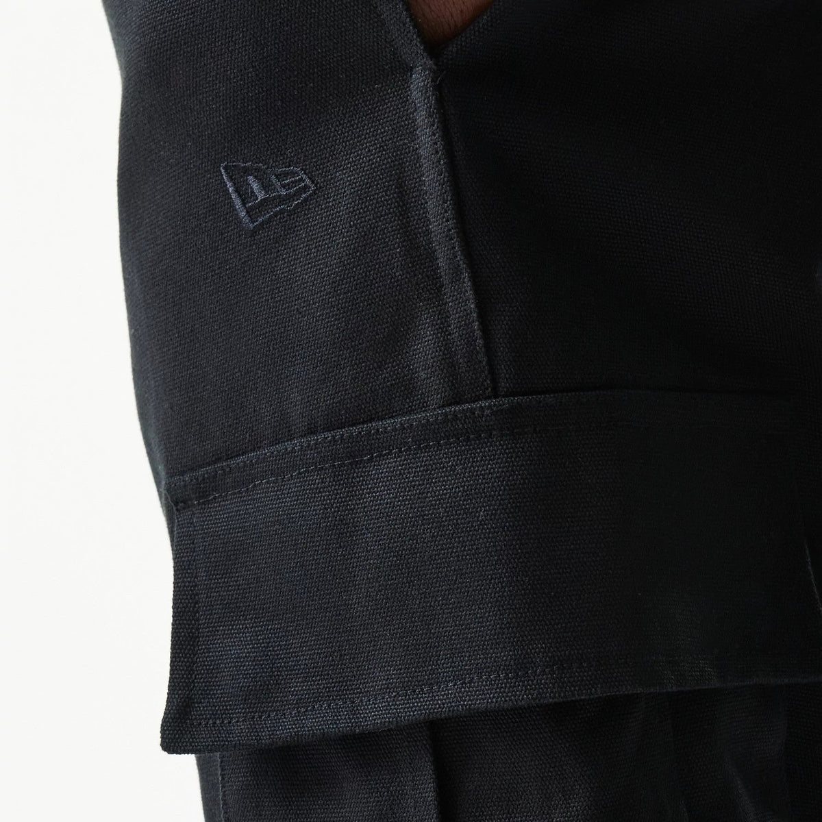 New Era Black Straight Leg Cargo Joggers-klyvox