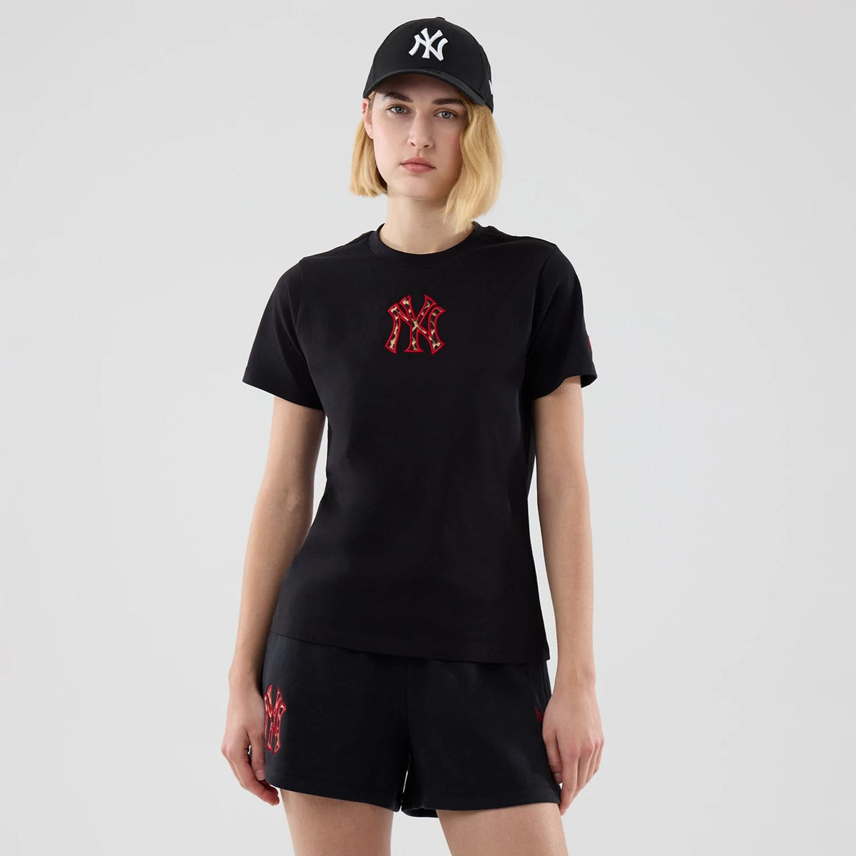 New York Yankees Womens MLB Infill Black T-shirt-klyvox