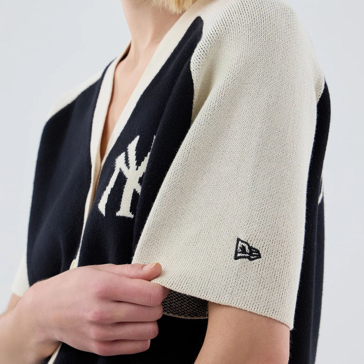 New York Yankees Womens MLB Knit Stripe Black Short Sleeve Cardigan-klyvox