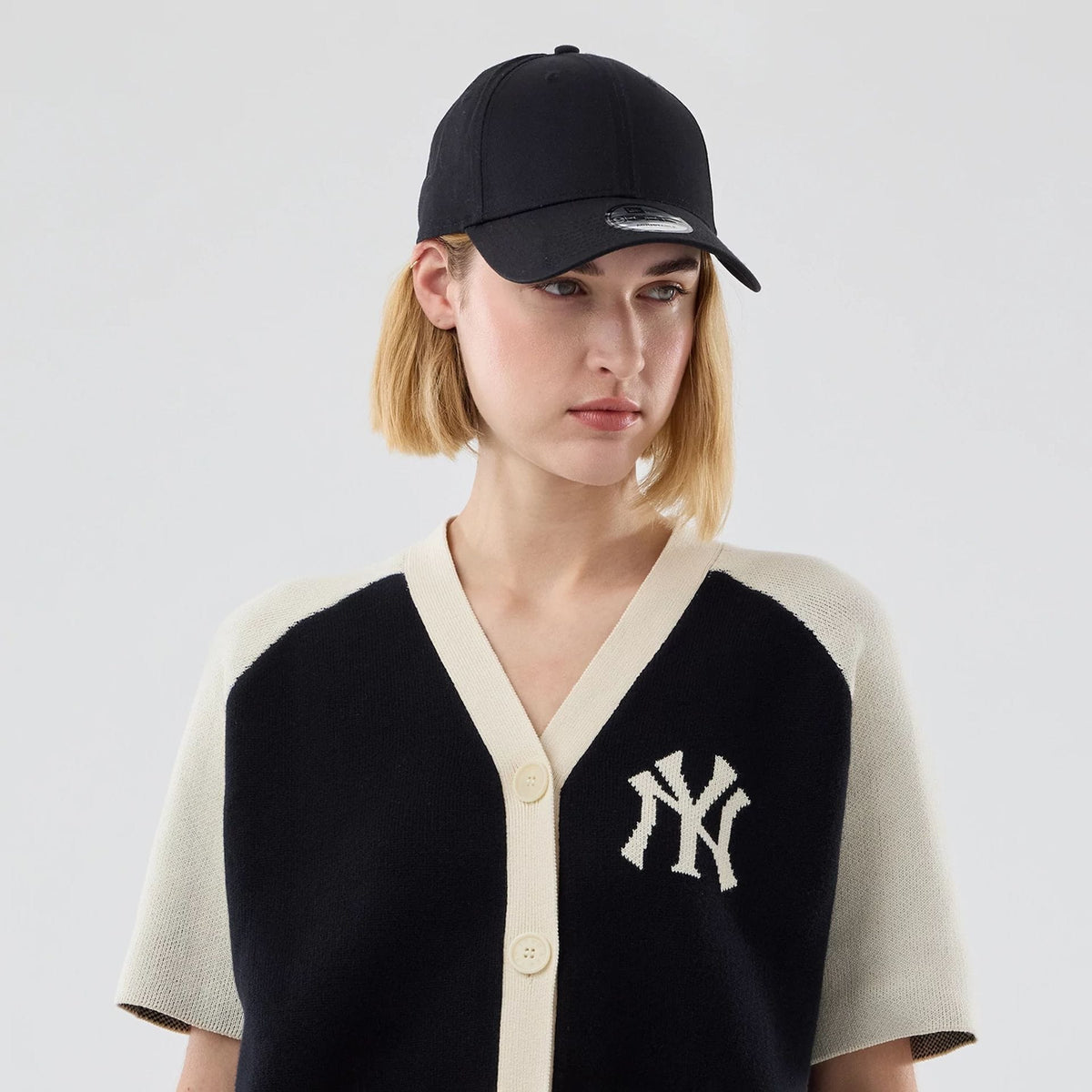 New York Yankees Womens MLB Knit Stripe Black Short Sleeve Cardigan-klyvox