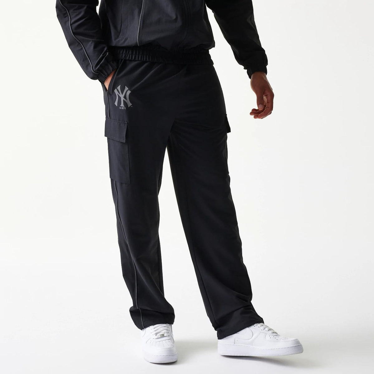 New York Yankees MLB Utility Black Straight Leg Cargo Joggers-klyvox