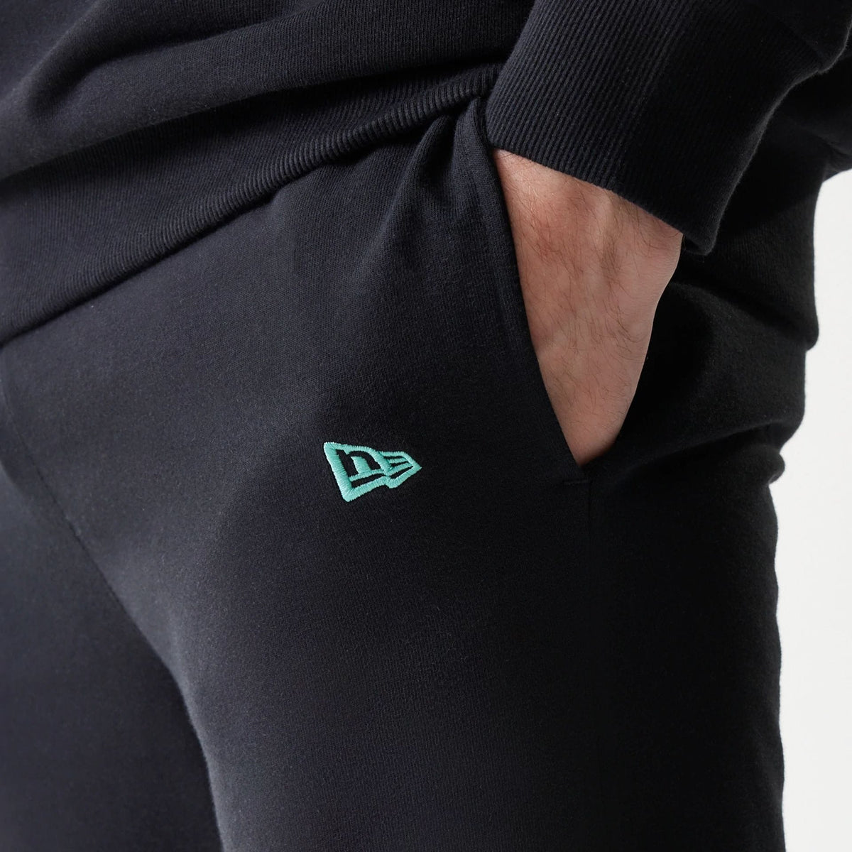 Chicago Bulls NBA League Essential Black Shorts-klyvox