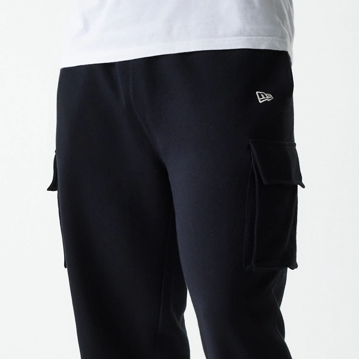 New Era Black Cargo Joggers-klyvox