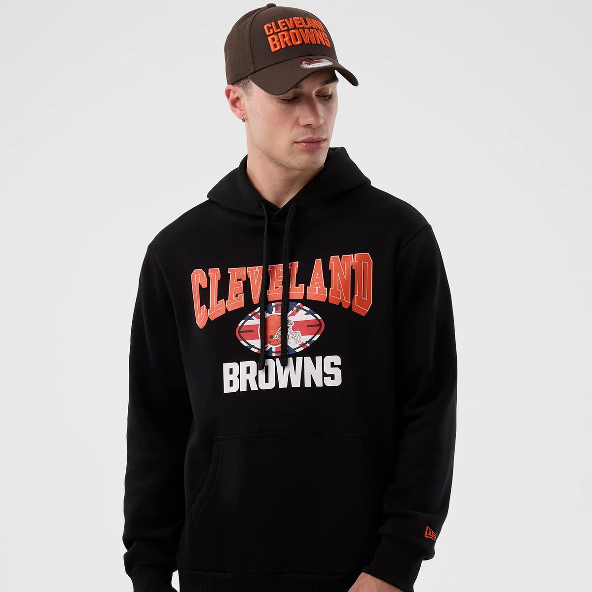 Cleveland Browns NFL International Series Games Black Pullover Hoodie-klyvox