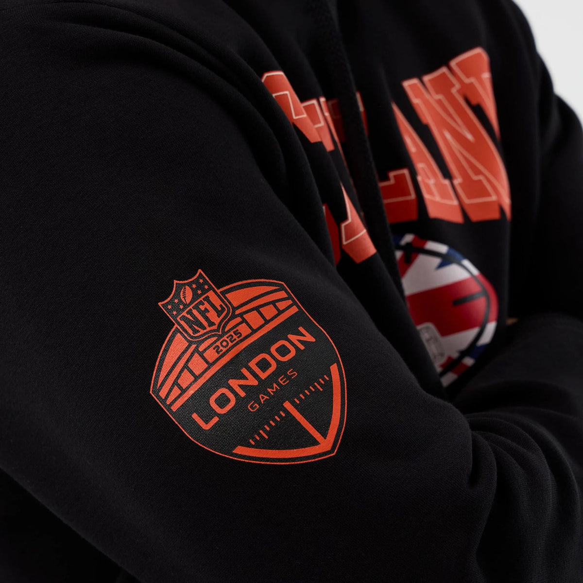 Cleveland Browns NFL International Series Games Black Pullover Hoodie-klyvox