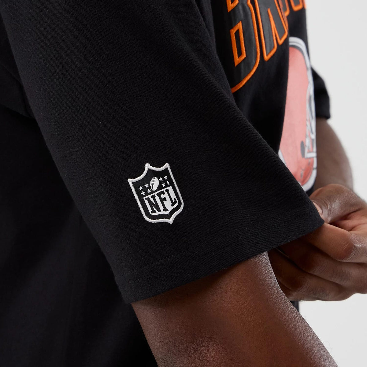 Cleveland Browns NFL International Series Games Black Oversized T-Shirt-klyvox