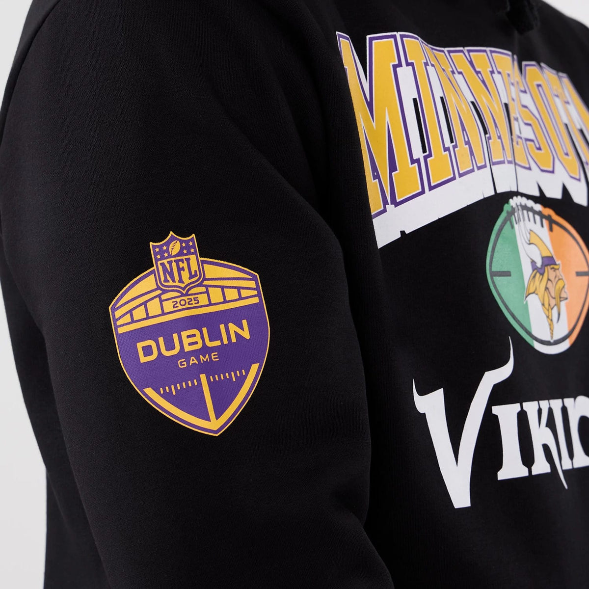 Minnesota Vikings NFL International Series Games 2025 Black Pullover Hoodie-klyvox