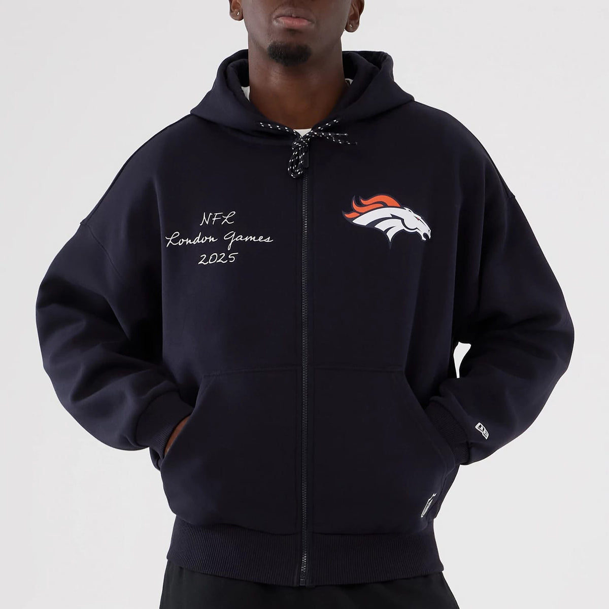 Denver Broncos NFL International Series Games 2025 Navy Premium Pullover Hoodie-klyvox