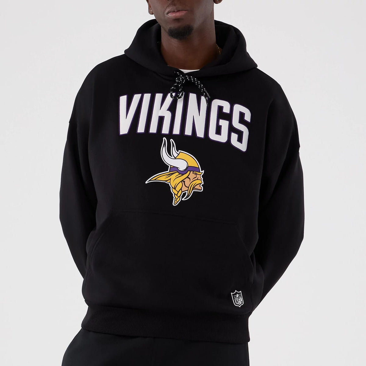 Minnesota Vikings NFL International Series Games 2025 Black Premium Pullover Hoodie-klyvox