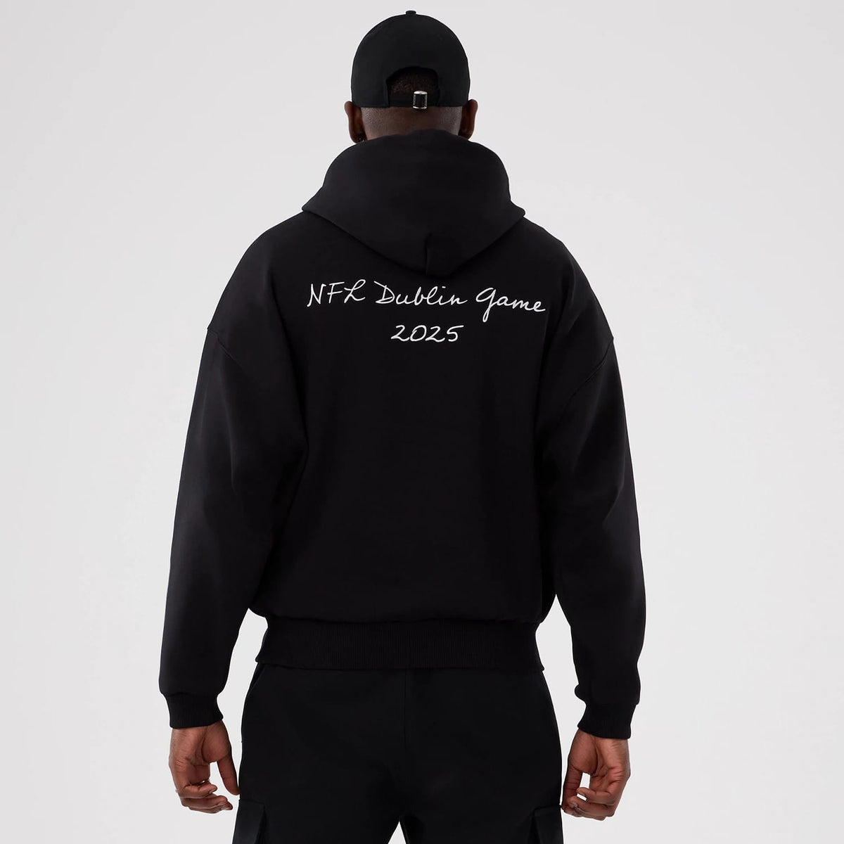 Minnesota Vikings NFL International Series Games 2025 Black Premium Pullover Hoodie-klyvox