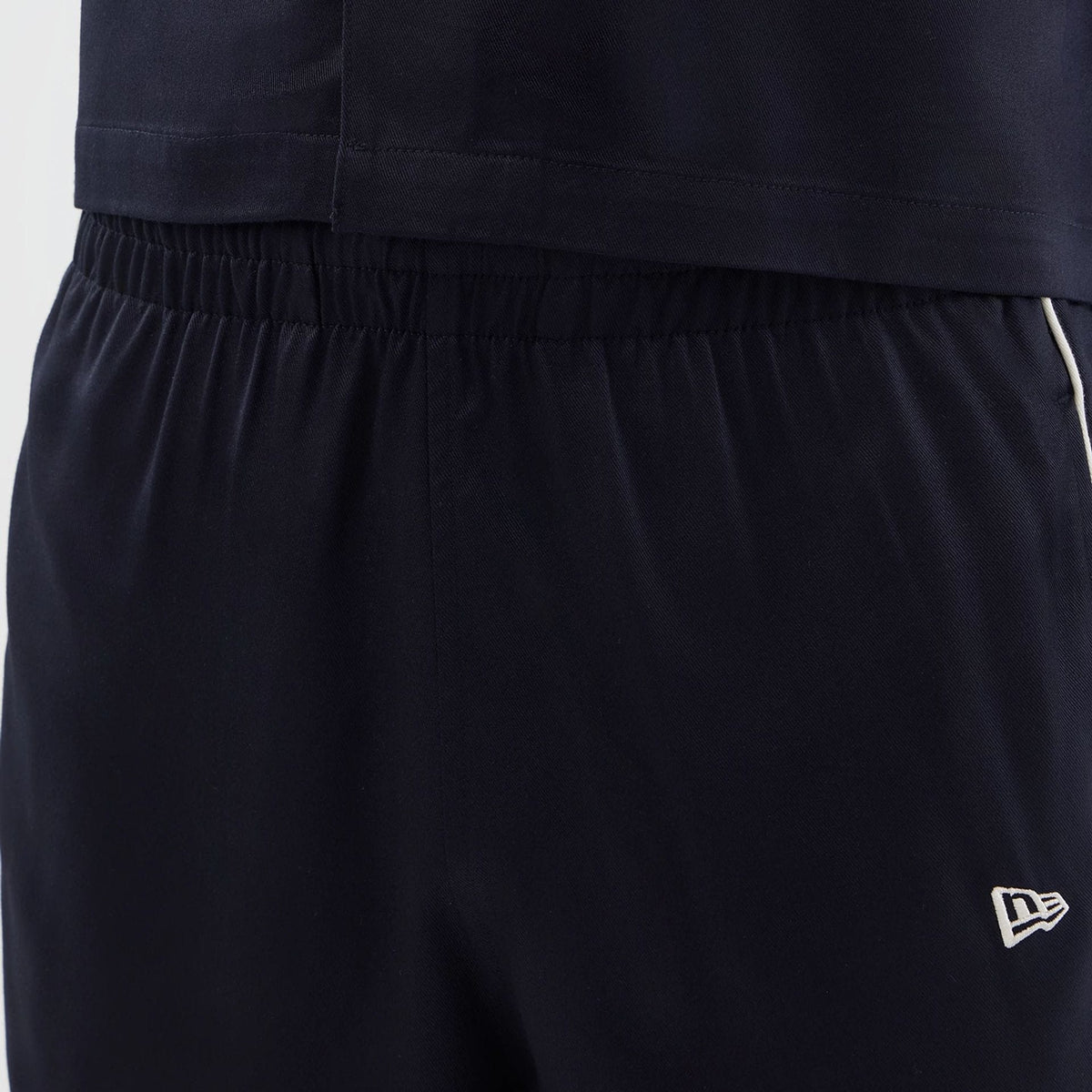 New Era Piping Navy Shorts-klyvox