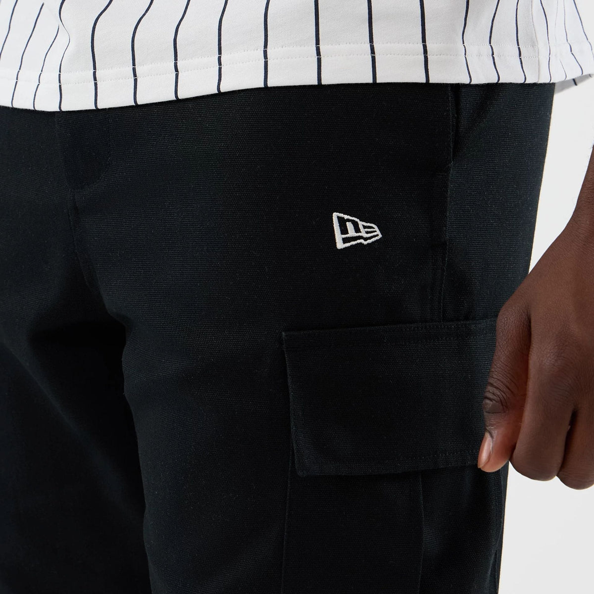 New Era Black Cargo Shorts-klyvox