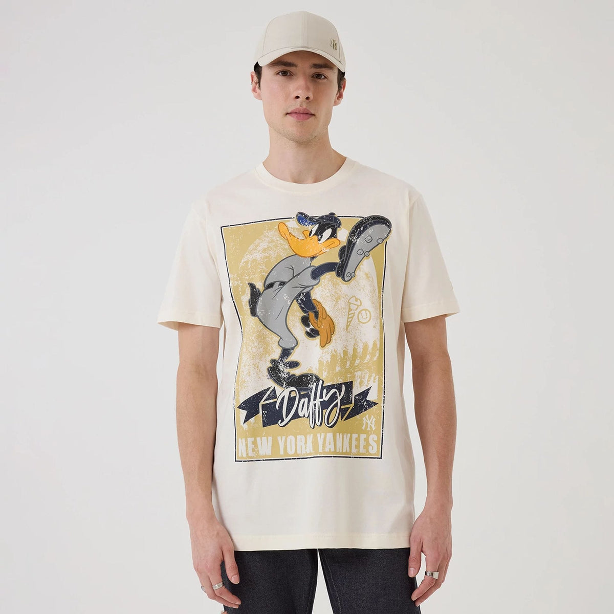 New York Yankees MLB X Looney Tunes Cream T-Shirt-klyvox