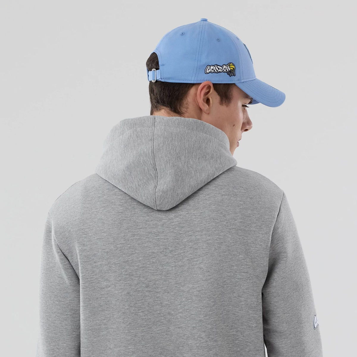Memphis Grizzlies NBA London Game 2026 Grey Pullover Hoodie-klyvox