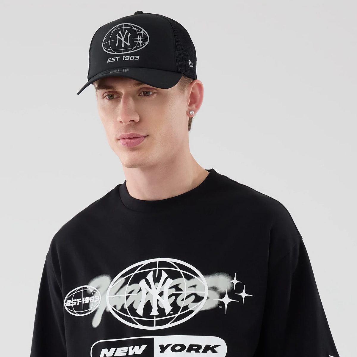 New York Yankees MLB Logo Graphic Black Oversized T-Shirt-klyvox